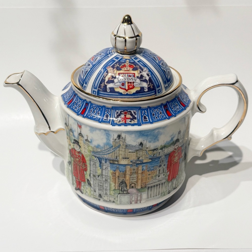 SADLER LONDON HERITAGE COLLECTION THAMESIDE CERAMIC TEAPOT